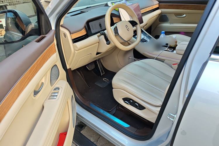 Used Hima AITO M7 2024 1.5T Intelligent Driving 4WD Max Edition 5 Seats Interior 3