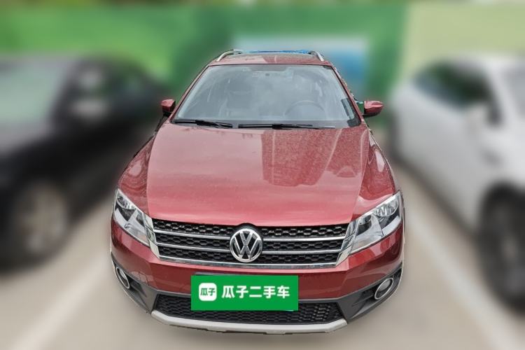 Used Volkswagen Cross Lavida 2014 1.6L Automatic Front