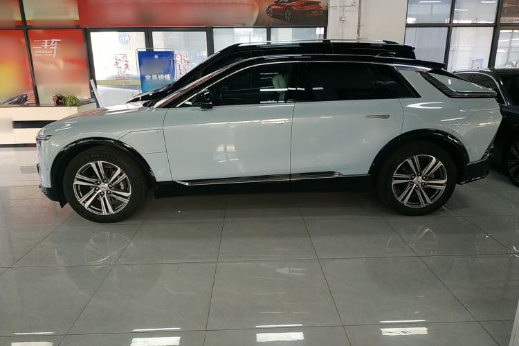 Used Cadillac LYRIQ 2022 Rear-Drive Long-Range Luxury Edition
