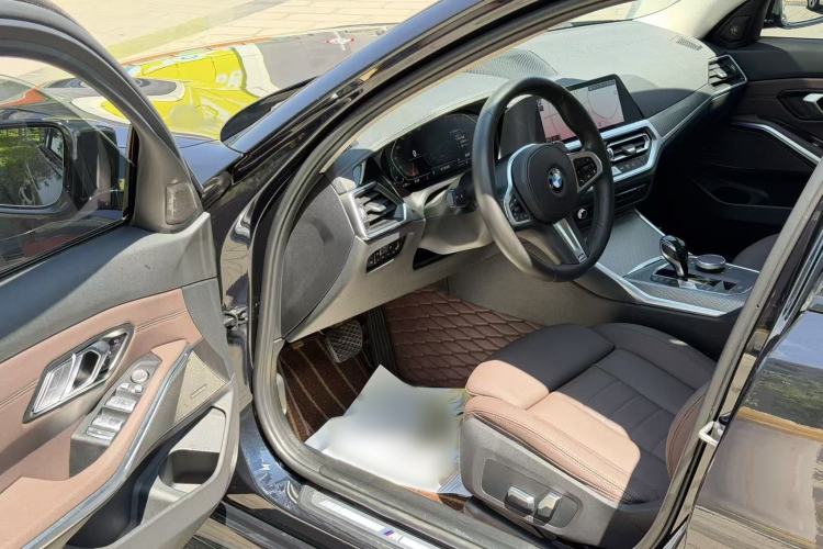 Used BMW 3 Series 2021 325Li M Sport Shadowline Package Interior 2