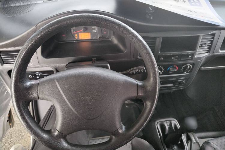 Used Wuling Zhiguang 2023 1.5L Practical Version 5/7 Seats