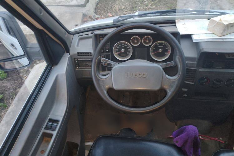 Used Iveco Daily 2014 2.5T-A35 NJ6484ACM47Z4