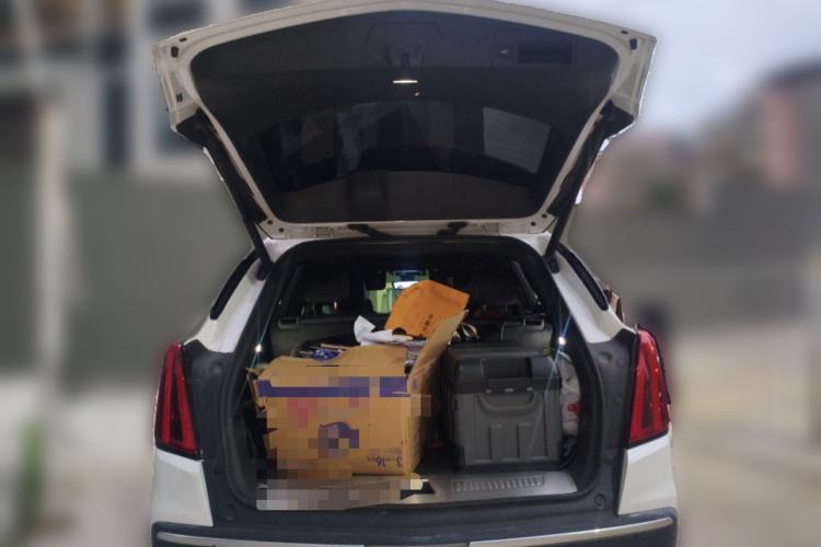 Used Cadillac XT5 2021 28T Luxury Model Trunk