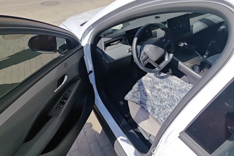 Used BYD Qin L 2026 DM-i 128KM Progressive Edition
