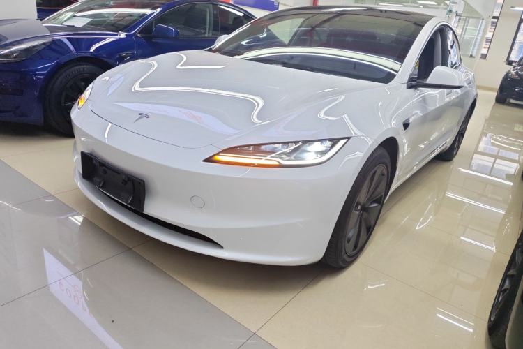 Used Tesla Model 3 2025 Long-Range All-Wheel-Drive Version