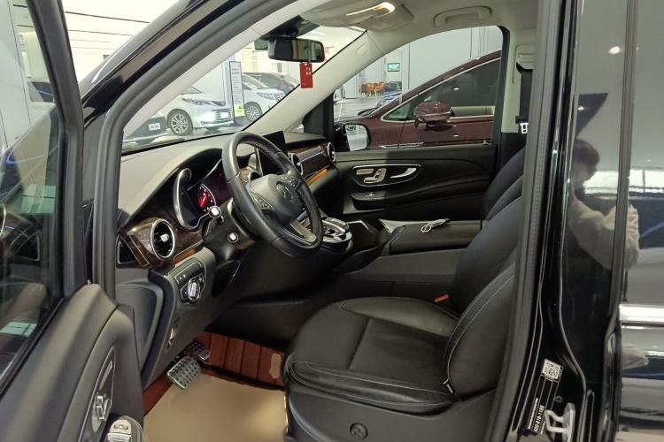 Used Mercedes-Benz V-Class 2017 V 260 L Prestige Extended Edition