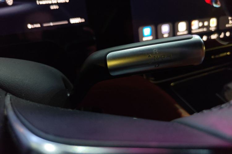 Used Hima AITO M9 2024 Range-Extended Ultra Version 42 kWh 6-Seater Model Gear Lever