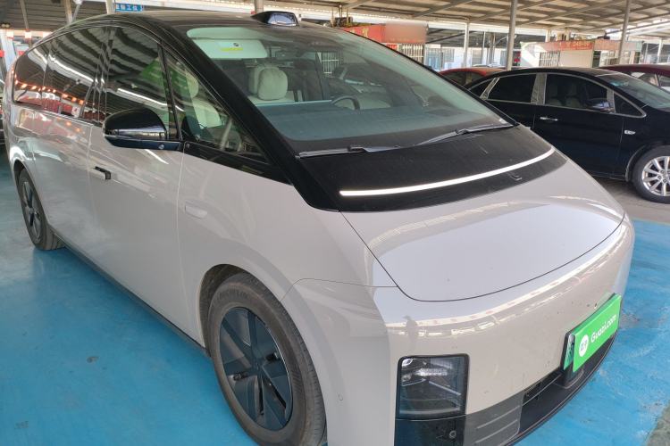 Used Li Auto MEGA 2024 Ultra Model

