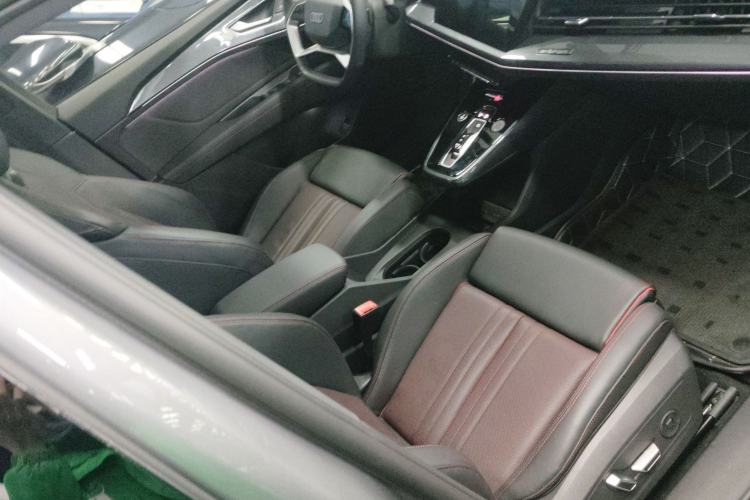 Used Audi Q5 e-tron 2023 40 e-tron Starry Edition Mecha Kit
