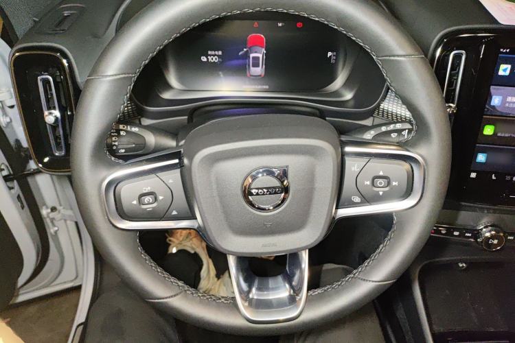 Used Volvo XC40 New Energy 2022 Four-Wheel Drive High-Performance Version Steering Wheel