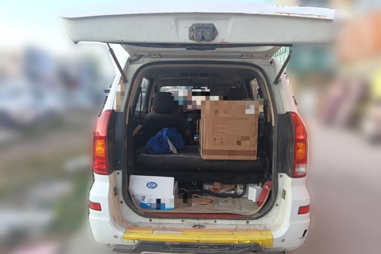 Used Dongfeng Fengon 330 2014 1.5L Manual Utility Version DK15 Trunk