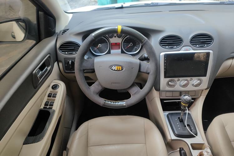 Used Ford Focus 2011 Hatchback 1.8L Automatic Fashion Edition
