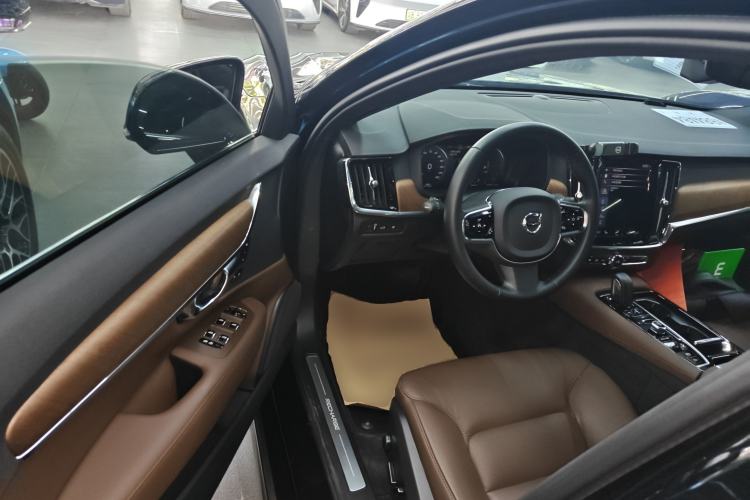 Used Volvo S90 New Energy 2021 T8 eDrive Hybrid Zhiyi Luxury Edition