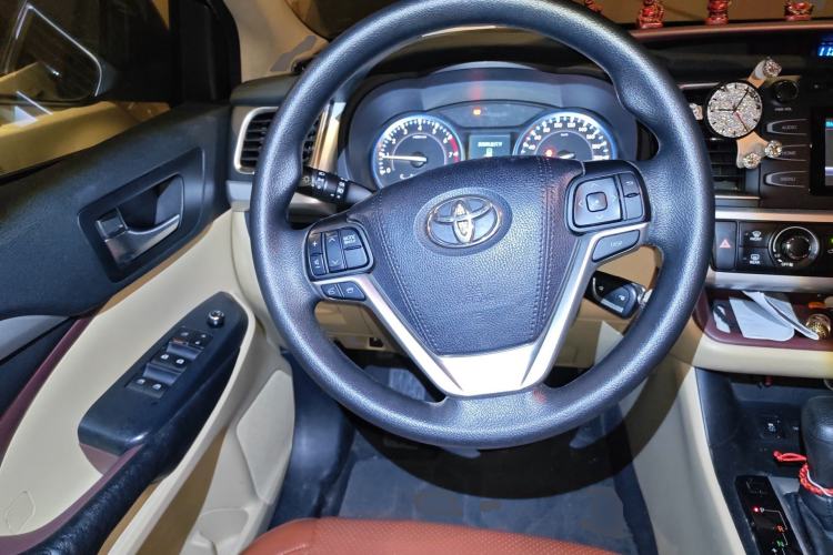 Used Toyota Highlander 2015 2.0T Two-Wheel Drive Elite Edition 7 Seats