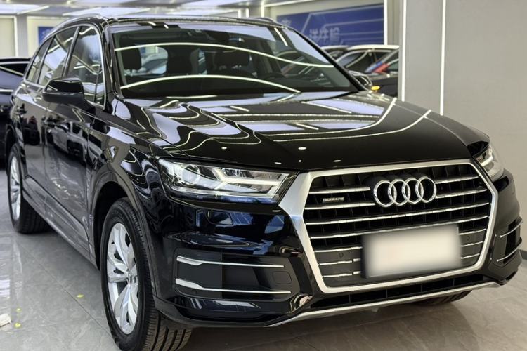Used Audi Q7 2016 40 TFSI Comfort Model
