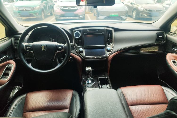 Used Toyota Crown 2018 2.0T Sport Edition Center Console