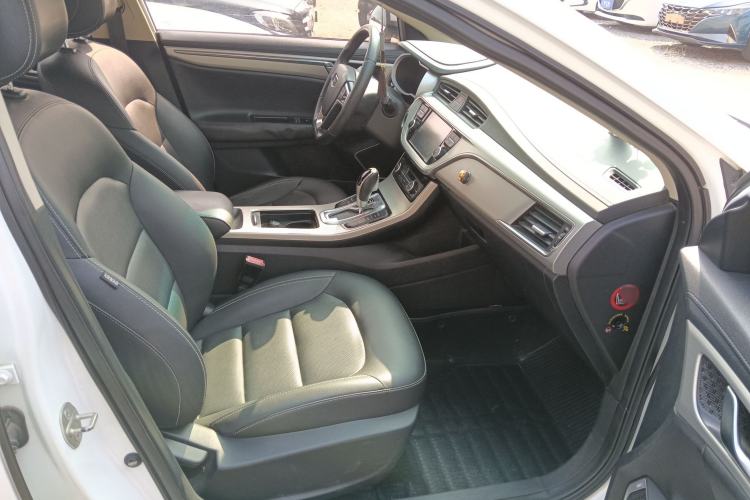 Used Geely Auto Emgrand GL 2017 1.8L DCT Elite Model Right Front Seat