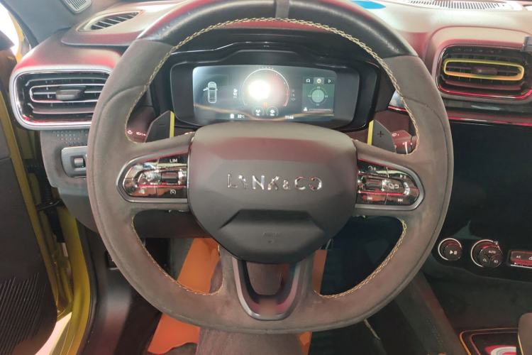 Used Lynk & Co 03 2019 03+ 2.0TD Automatic Wind-Chasing Edition Steering Wheel