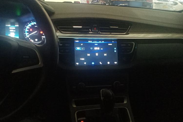 Used Geely Auto Emgrand 2019 Leading Edition 1.5L CVT Luxury Model China VI Standard
