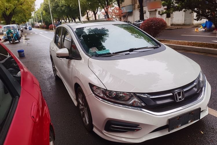 Used Honda Jade 2017 1.8L automatic Comfort version 5 seats