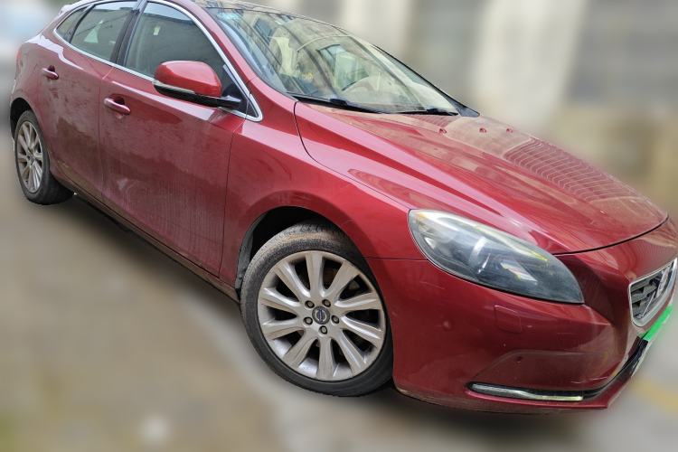 Used Volvo V40 2013 2.0T Zhiya Edition