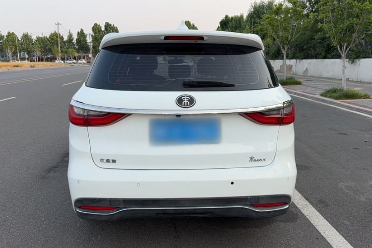 Used BYD Song MAX 2017 1.5T Manual Smart Connect Luxury 7-Seater