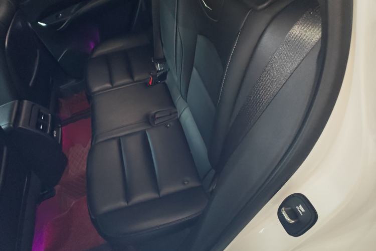 Used Cadillac XT4 2021 28T Two-Wheel Drive Leading Version
