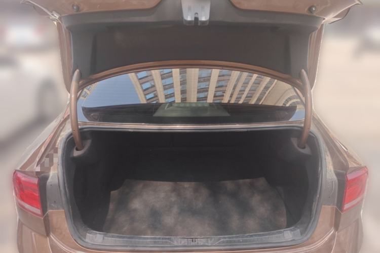 Used Volkswagen Lamando 2015 330TSI DSG Comfort Edition
