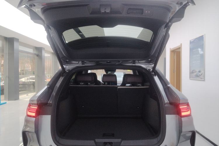 Used BYD Song PLUS New Energy 2025 DM-i Smart Drive 112KM Prestige Model Trunk