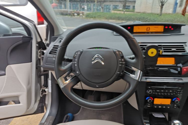 Used Citroen C-Quatre 2014 VTS Version 1.6L Manual Enjoyment Model
