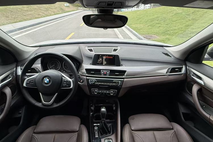 Used BMW X1 2016 sDrive20Li Luxury Model Center Console