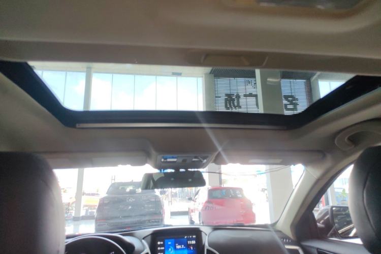 Used Dongfeng Aeolus AX7 2015 2.0L Automatic Zhiyi Trim
