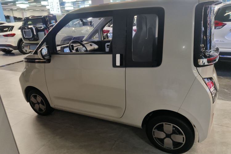 Used Wuling Air ev 2023 - Four Seats - Standard Edition
