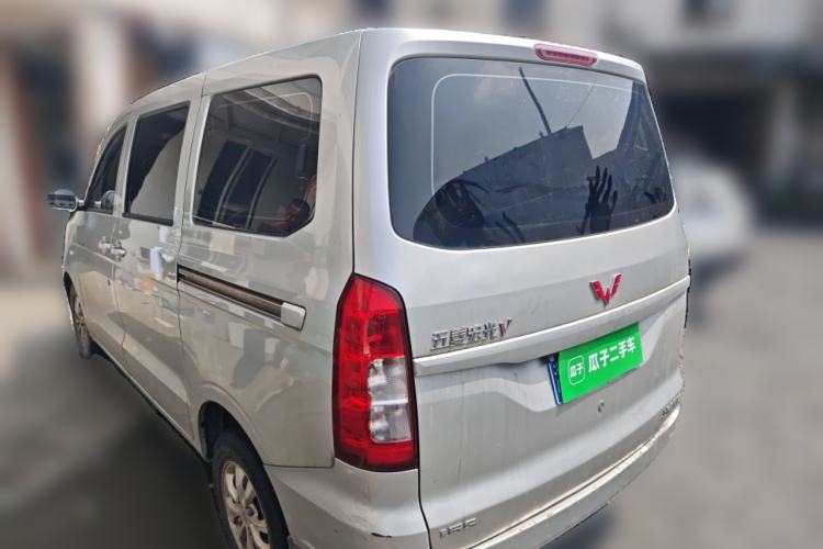 Used Wuling Hongguang V 2019 1.5L Enjoyment Version China VI LAR