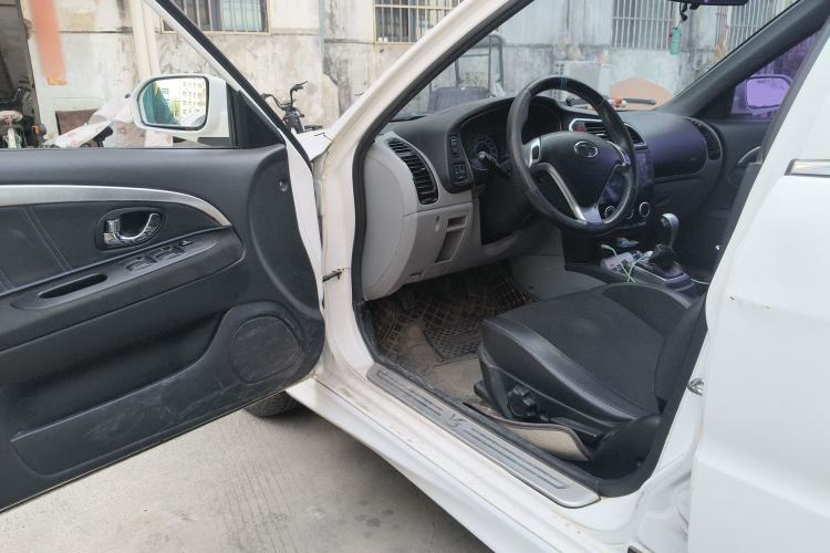 Used Soueast V3 Lingyue 2015 1.5L Manual Style Edition Driver Seat