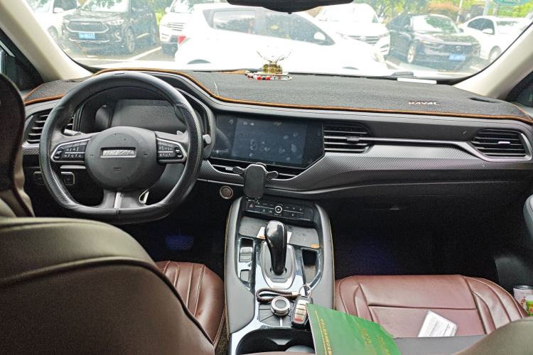 Used Haval F7x 2019 1.5T Two-Wheel Drive Smart & Trendy Edition Center Console