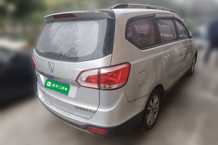 Used Baojun 730 2014 1.5L manual standard trim 7 seats