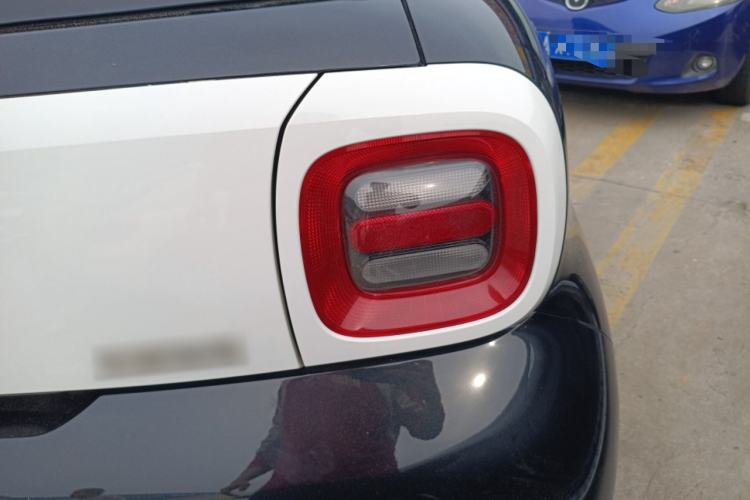 Used ORA Black Cat 2019 351 km Family Edition
