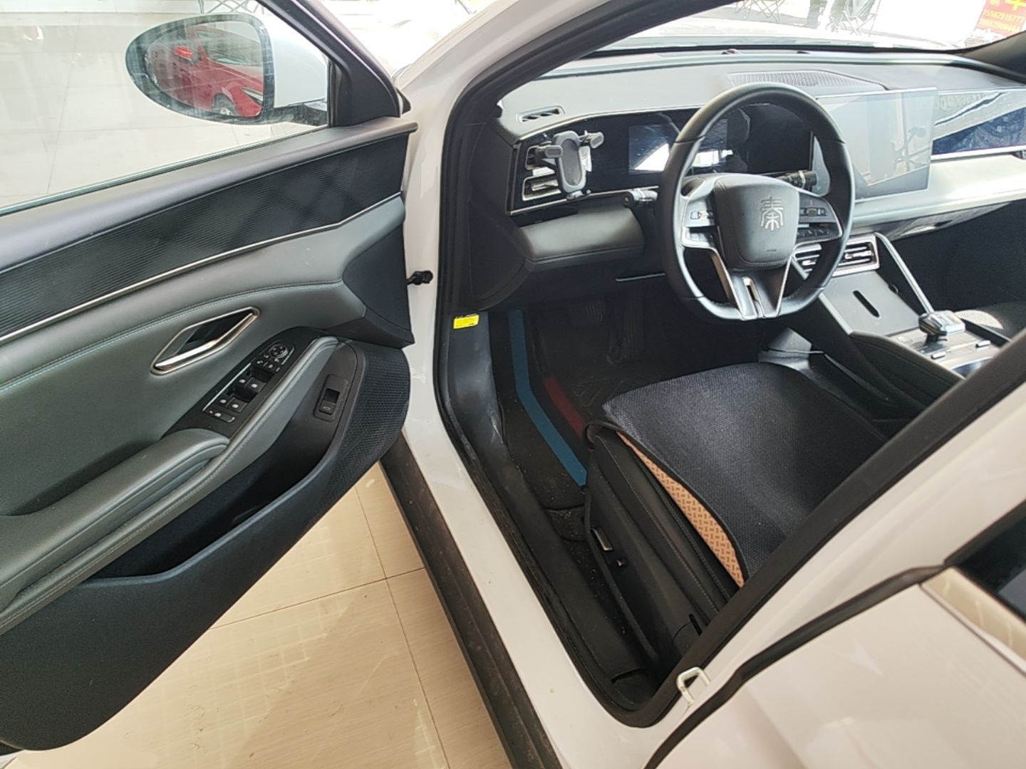 BYD Qin L 2024 DM-i 80KM Beyond Model — снимка 18