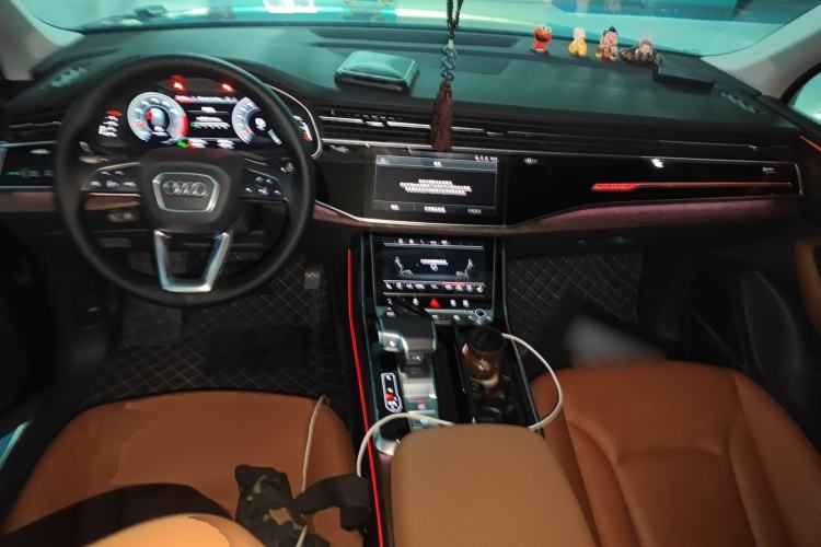 Used Audi Q7 2022 55 TFSI quattro S line Sport model
