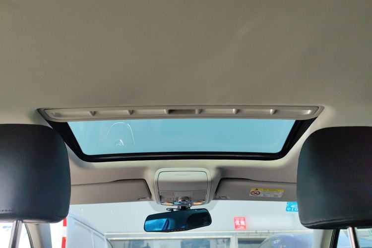 Used Volkswagen Sagitar 2017 180TSI Automatic Luxury Edition Headliner