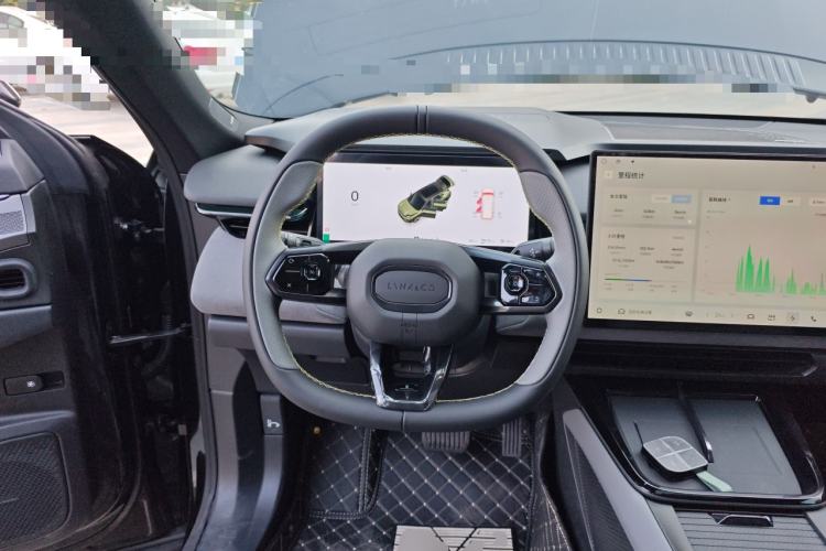 Used Lynk & Co 08 EM-P 2025 120km Long-Range Pro