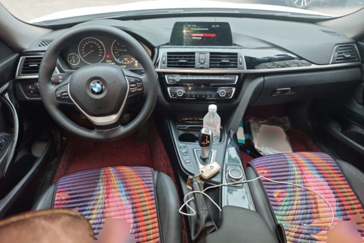 Used BMW 3 Series GT 2019 320i Sport Edition Center Console