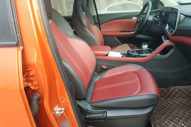 Used SAIC MAXUS T90 2021 2.0T Twin-Turbo Automatic All-Wheel Drive High-Ride Luxury Standard Cab