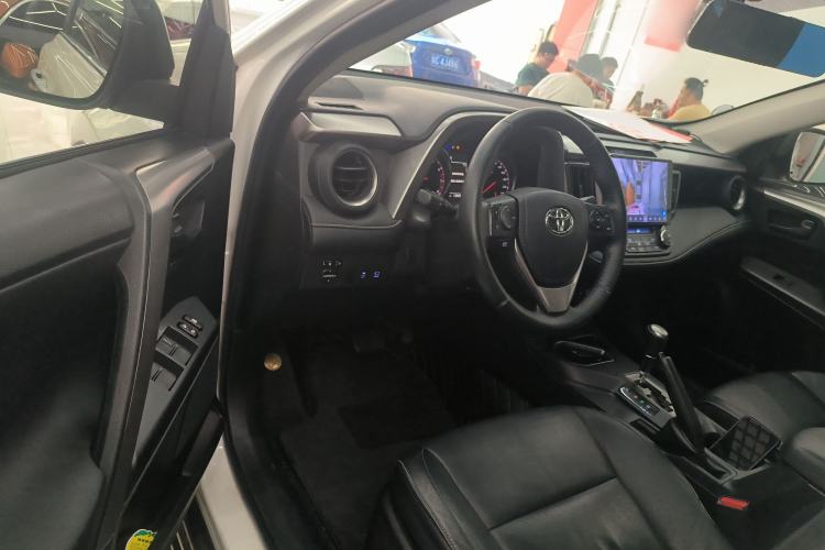 Used Toyota RAV4 2016 2.5L Automatic 4x4 Elite Edition
