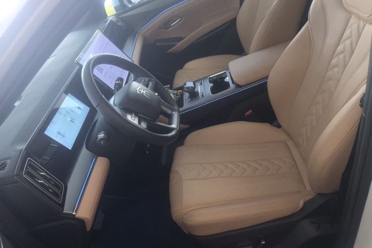 Used BYD Song L DM-i 2025 Intelligent Driving Version 160 km Beyond-Range Type
