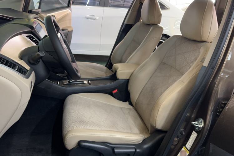 Used Honda Jade 2013 1.8L automatic Comfort version 5 seats
