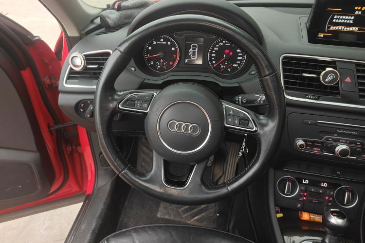 Used Audi Q3 2018 30th Anniversary Edition 30 TFSI Fashion Model Steering Wheel