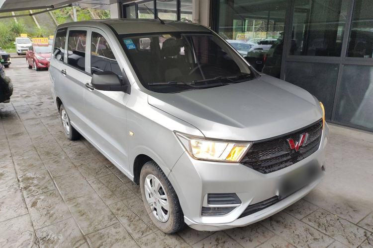Used Wuling Hongguang 2019 1.5L S Basic Version China VI Standard LAR
