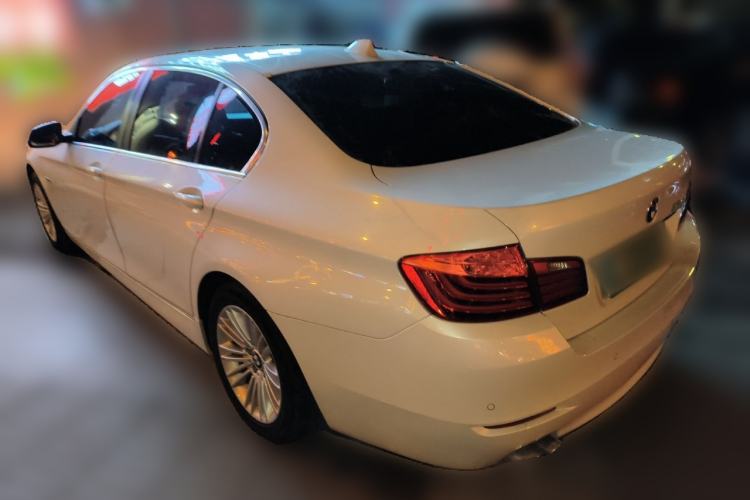 Used BMW 5 Series 2014 525Li Leading Model
